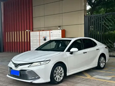 Toyota Camry · 2019 год