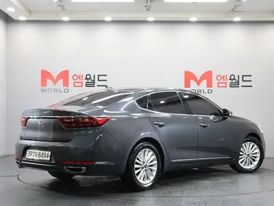 Kia K7 2018, 116830 км, за 8074.04 USD