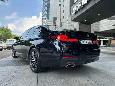 BMW 5-Series 2023, 32000 км, за 32167.73 USD