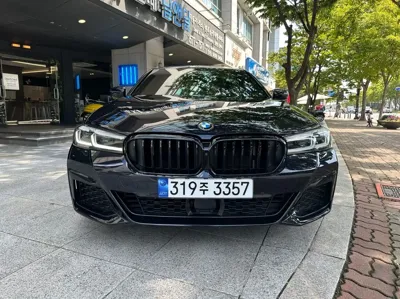 BMW 5-Series 2023, 32000 км, за 32167.73 USD