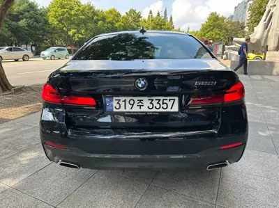 BMW 5-Series 2023, 32000 км, за 32167.73 USD