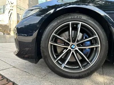 BMW 5-Series 2023, 32000 км, за 32167.73 USD