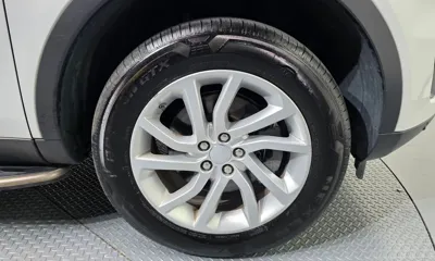 Land Rover Discovery Sport 2018, 120297 км, за 6557.7 USD