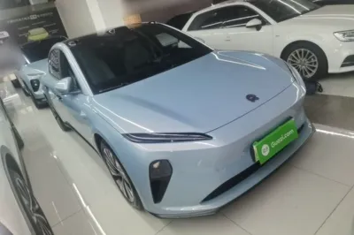 Nio ET5 2022, 105399 км, за 23807 USD