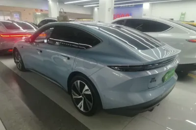 Nio ET5 2022, 105399 км, за 23807 USD