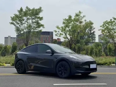 Tesla Model Y 2024, 40000 км, за 23137.27 USD