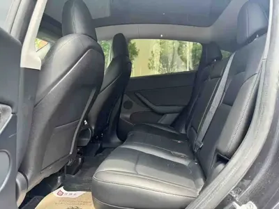 Tesla Model Y 2024, 40000 км, за 23137.27 USD