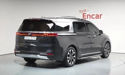 Kia Canival 2021, 76639 км, за 15601.63 USD