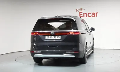 Kia Canival 2021, 76639 км, за 15601.63 USD