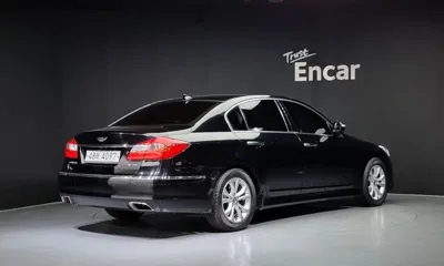 Hyundai Genesis 2013, 171608 км, за 2758.8 USD