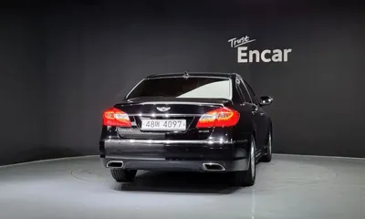 Hyundai Genesis 2013, 171608 км, за 2758.8 USD