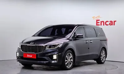 Kia Canival · 2019 год