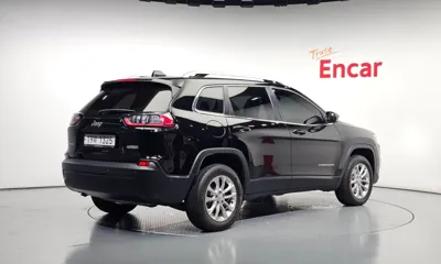 Jeep Cherokee 2019, 95603 км, за 7680.19 USD