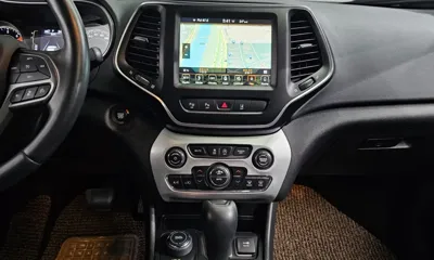 Jeep Cherokee 2019, 95603 км, за 7680.19 USD - фото 14