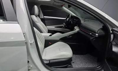 Hyundai Avante 2021, 55527 км, за 12685.41 USD - фото 11