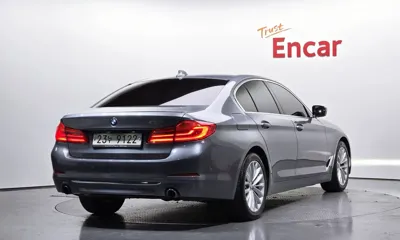 BMW 5-Series 2019, 82414 км, за 17509.08 USD