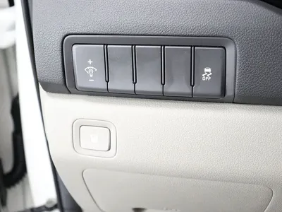 Kia Canival 2015, 131263 км, за 5842.2 USD - фото 9