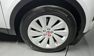 Jaguar E-Pace 2018, 109339 км, за 8919.72 USD