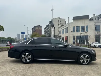 Mercedes-Benz E-Class 2020, 54000 км, за 24719.94 USD