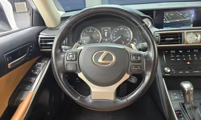 Lexus IS 2017, 101125 км, за 13544.76 USD - фото 13