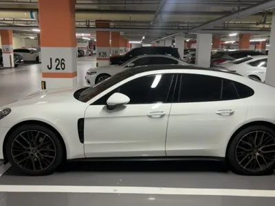 Porsche Panamera 2024, 30000 км, за 91205.26 USD