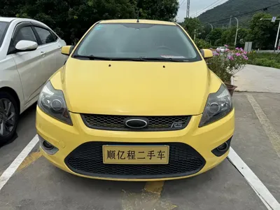 Ford Focus 2013, 110000 км, за 1442 USD