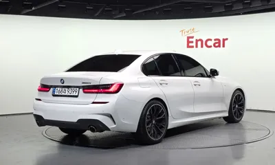 BMW 3-Series 2021, 124406 км, за 15953.63 USD