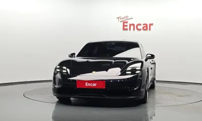 Porsche Taycan 2021, 76747 км, за 54799.09 USD