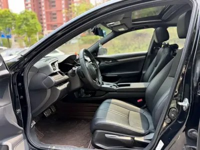Honda Civic 2021, 70000 км, за 11389.38 USD