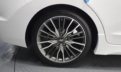 Hyundai Avante 2018, 129245 км, за 8262.83 USD