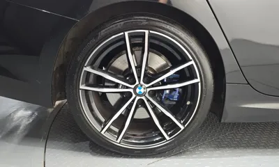BMW 3-Series 2022, 54666 км, за 18800.43 USD