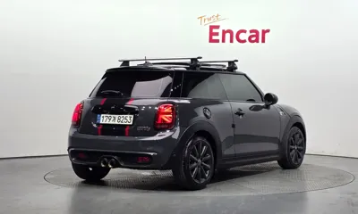 MINI Cooper 2019, 77165 км, за 11246.18 USD