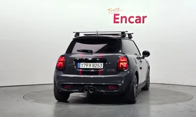 MINI Cooper 2019, 77165 км, за 11246.18 USD