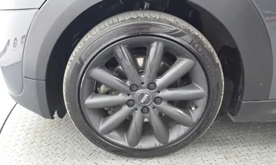 MINI Cooper 2019, 77165 км, за 11246.18 USD