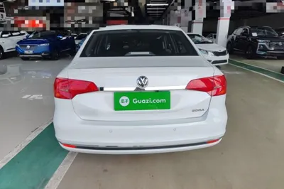 Volkswagen Bora 2017, 133000 км, за 7462 USD