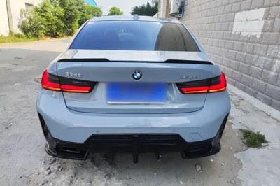 BMW 3 Series 2025, 33200 км, за 30999 USD