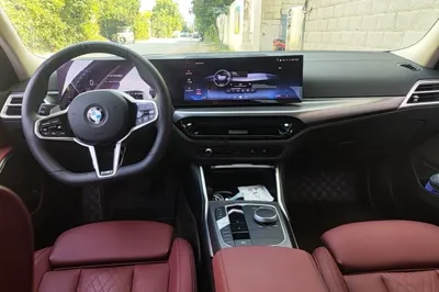 BMW 3 Series 2025, 33200 км, за 30999 USD - фото 17