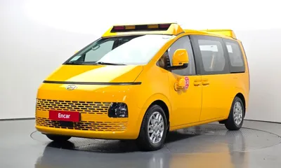Hyundai Staria · 2023 год