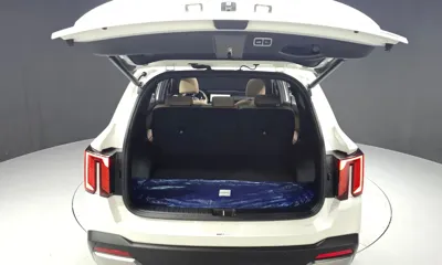 Kia Sorento 2024, 15718 км, за 27432.87 USD - фото 20