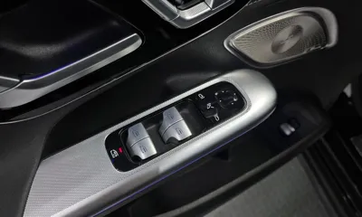 Mercedes-Benz EQE 2023, 71282 км, за 31777.03 USD - фото 27