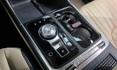 Kia Canival 2025, 25643 км, за 54460.04 USD - фото 9