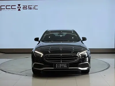 Mercedes-Benz E-Class 2022, 30000 км, за 34578.49 USD