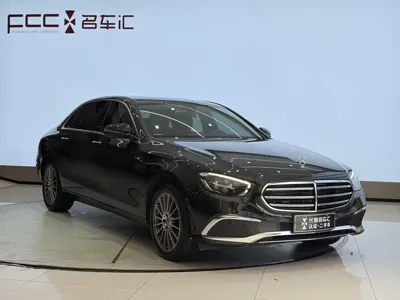 Mercedes-Benz E-Class 2022, 30000 км, за 34578.49 USD