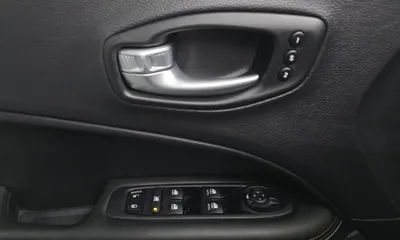 Jeep Compass 2018, 36425 км, за 7670.8 USD - фото 14