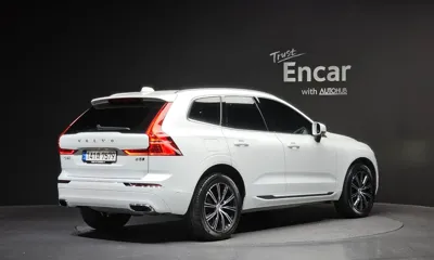 Volvo XC60 2021, 20348 км, за 29732.4 USD