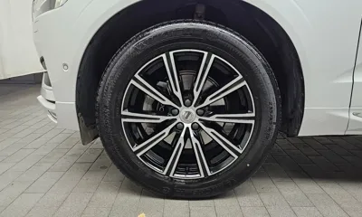 Volvo XC60 2021, 20348 км, за 29732.4 USD