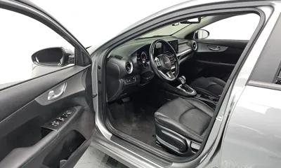 Kia K3 2022, 62363 км, за 11093.61 USD - фото 11