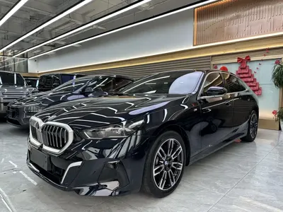 BMW 5 Series · 2025 год