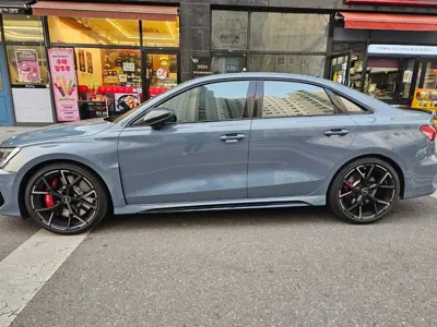 Audi RS3 2024, 12000 км, за 47454.97 USD