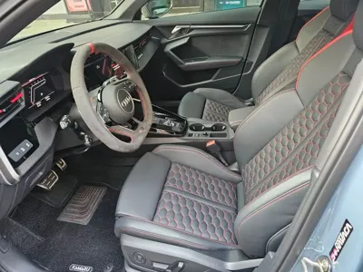 Audi RS3 2024, 12000 км, за 47454.97 USD - фото 8